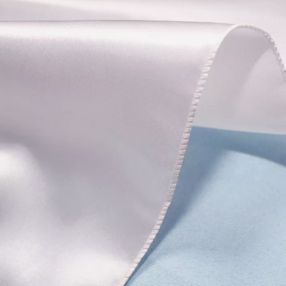 Ivory Rectangular Satin Table Cloth - Picture 2 of 2